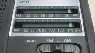 米国仕様のラジオ(ICF-38)