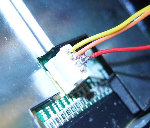 プラコネクタに挿し戻す_DE1103