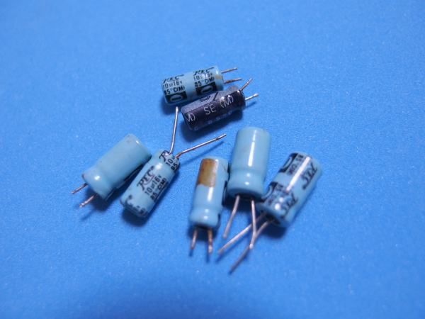R-1007に搭載のコンデンサ一覧(7本)