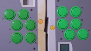 ボタンの色が若干違う_HKT-7300
