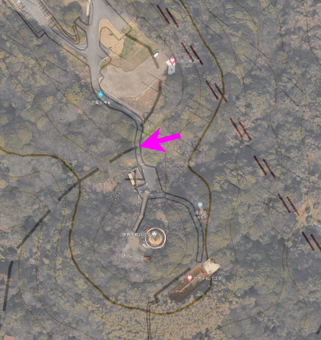 少し北に出る道