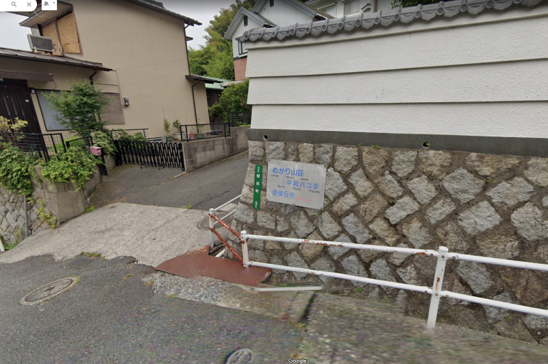 少し北に出る道